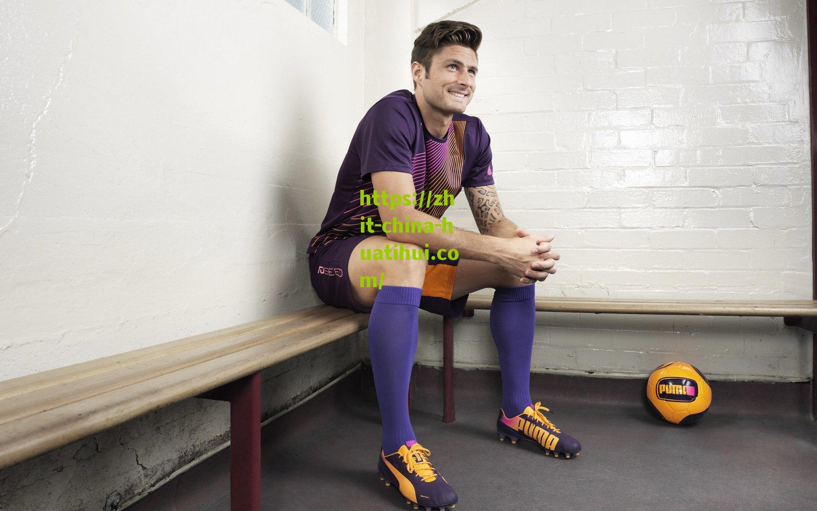 2023国际足球十大新闻，梅西八夺金球创历史 三大豪门荣膺三冠王