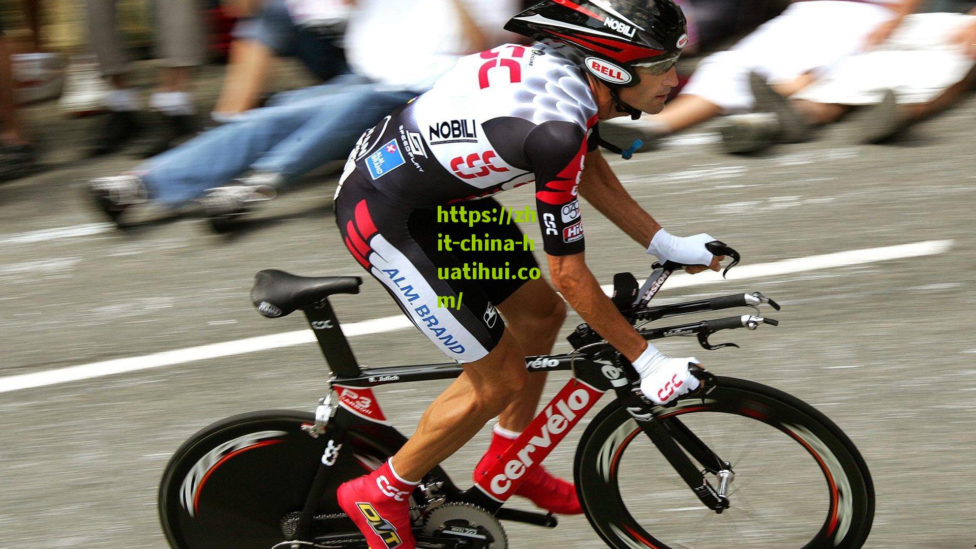 博格巴正式加盟摩纳哥,时隔多年重返法甲赛场开启生涯新篇章